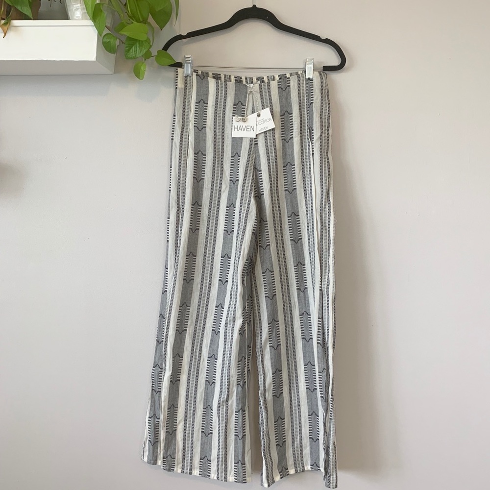 Beach pants with side slits